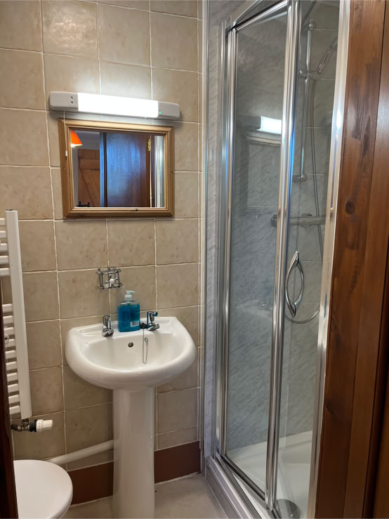 Mill House - ensuite shower room