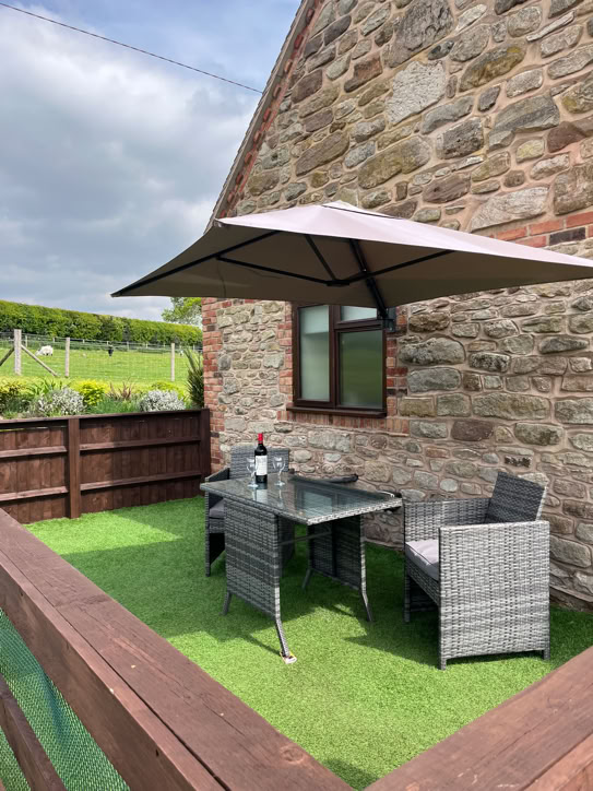 Orchard View - patio